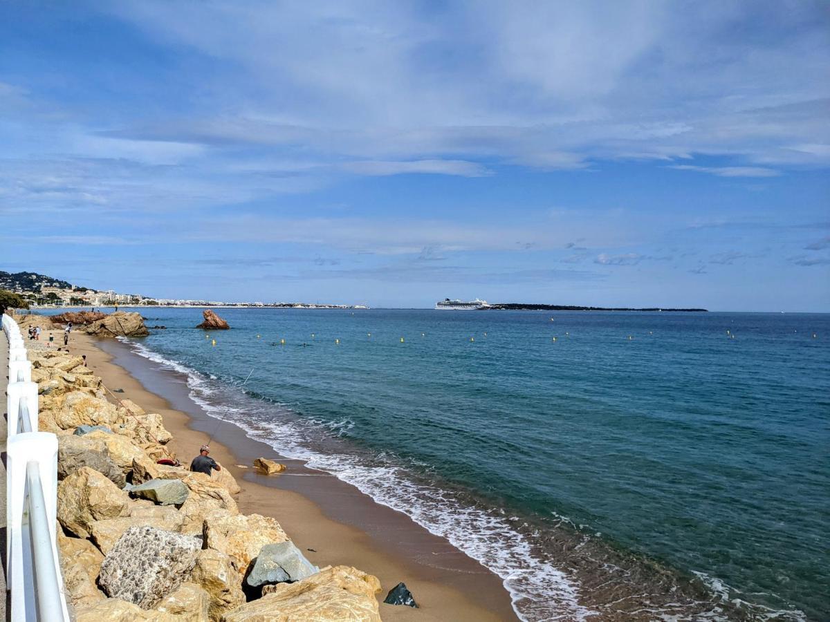 Lovely Holiday Cocoon In Канни Екстер'єр фото